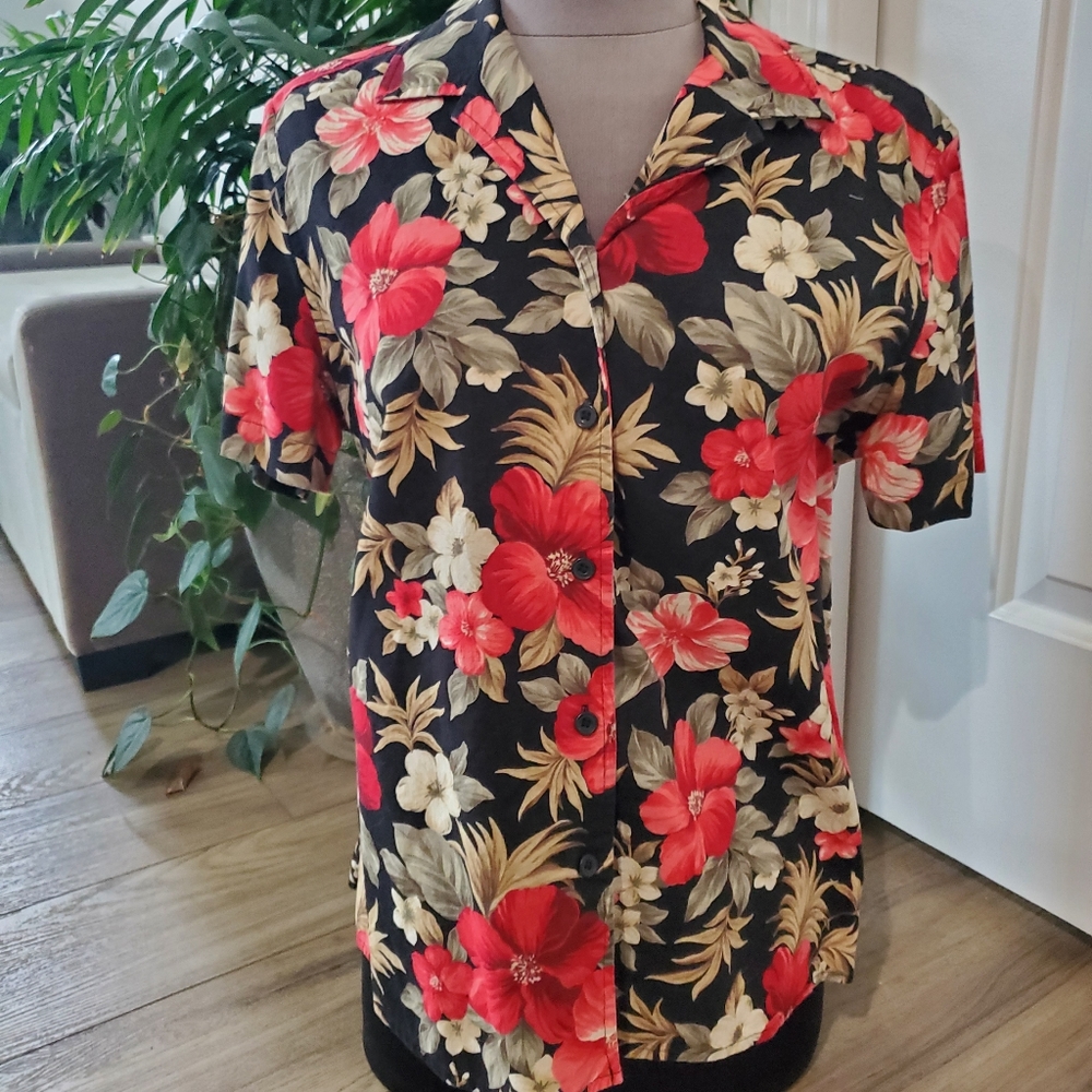 Like new Jones New York Sport button down Aloha shirt